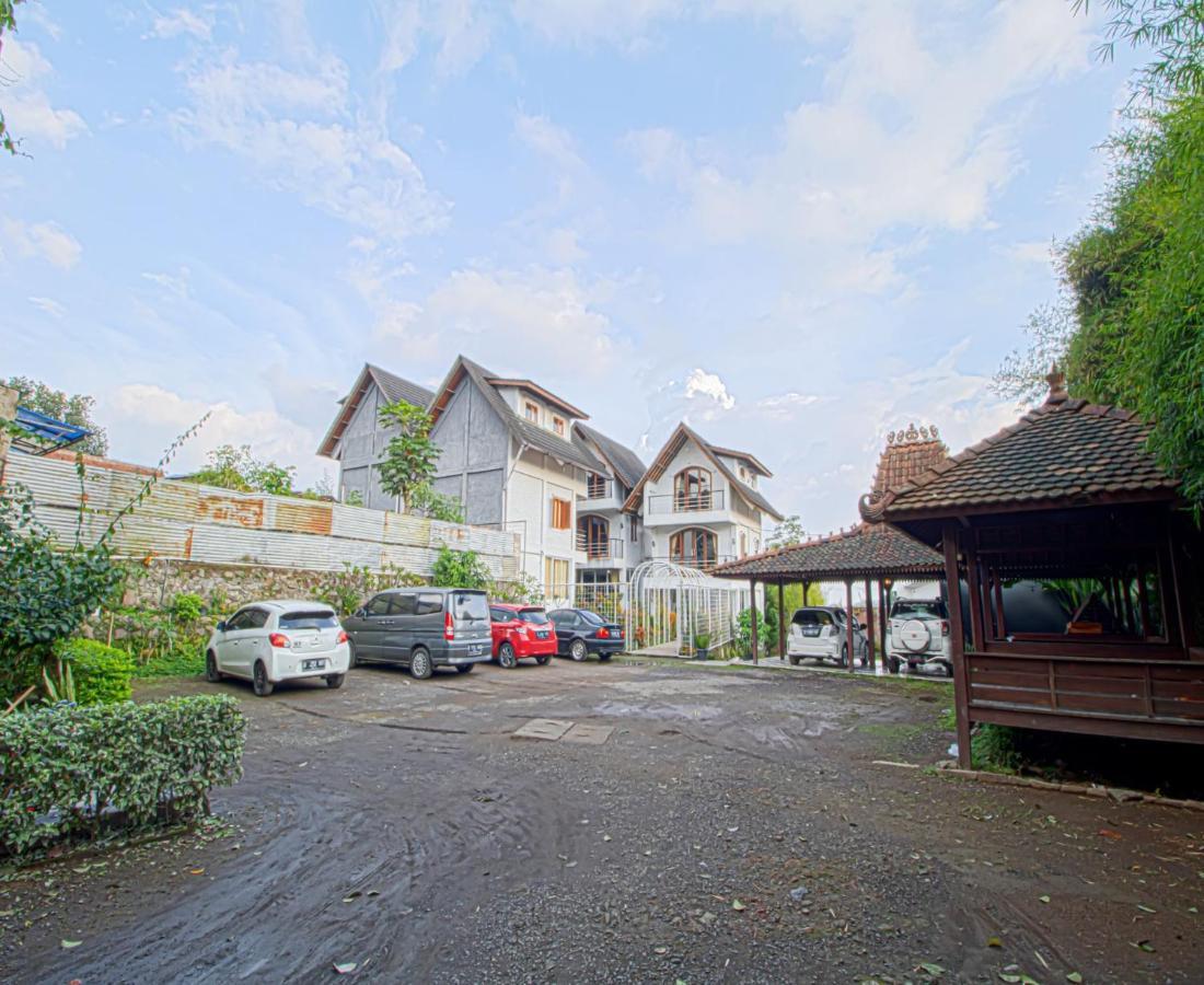 D'Journey Hotel Lembang Εξωτερικό φωτογραφία