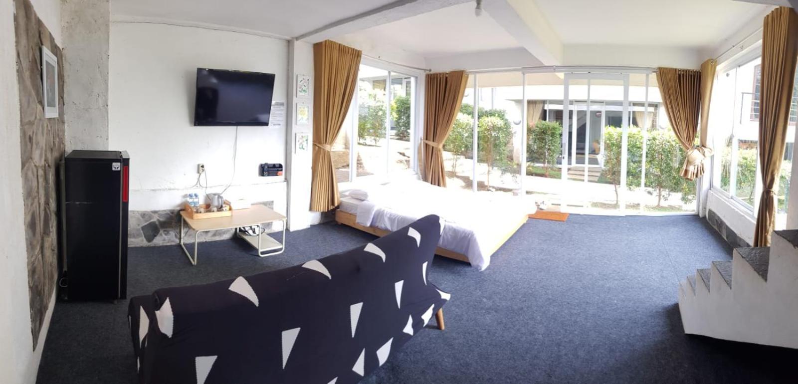 D'Journey Hotel Lembang Εξωτερικό φωτογραφία
